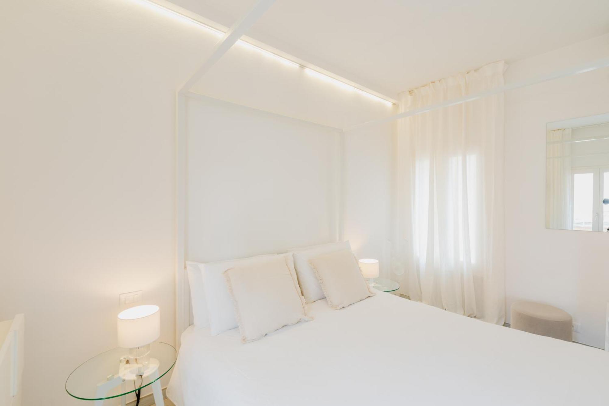 Apartment 51 White *