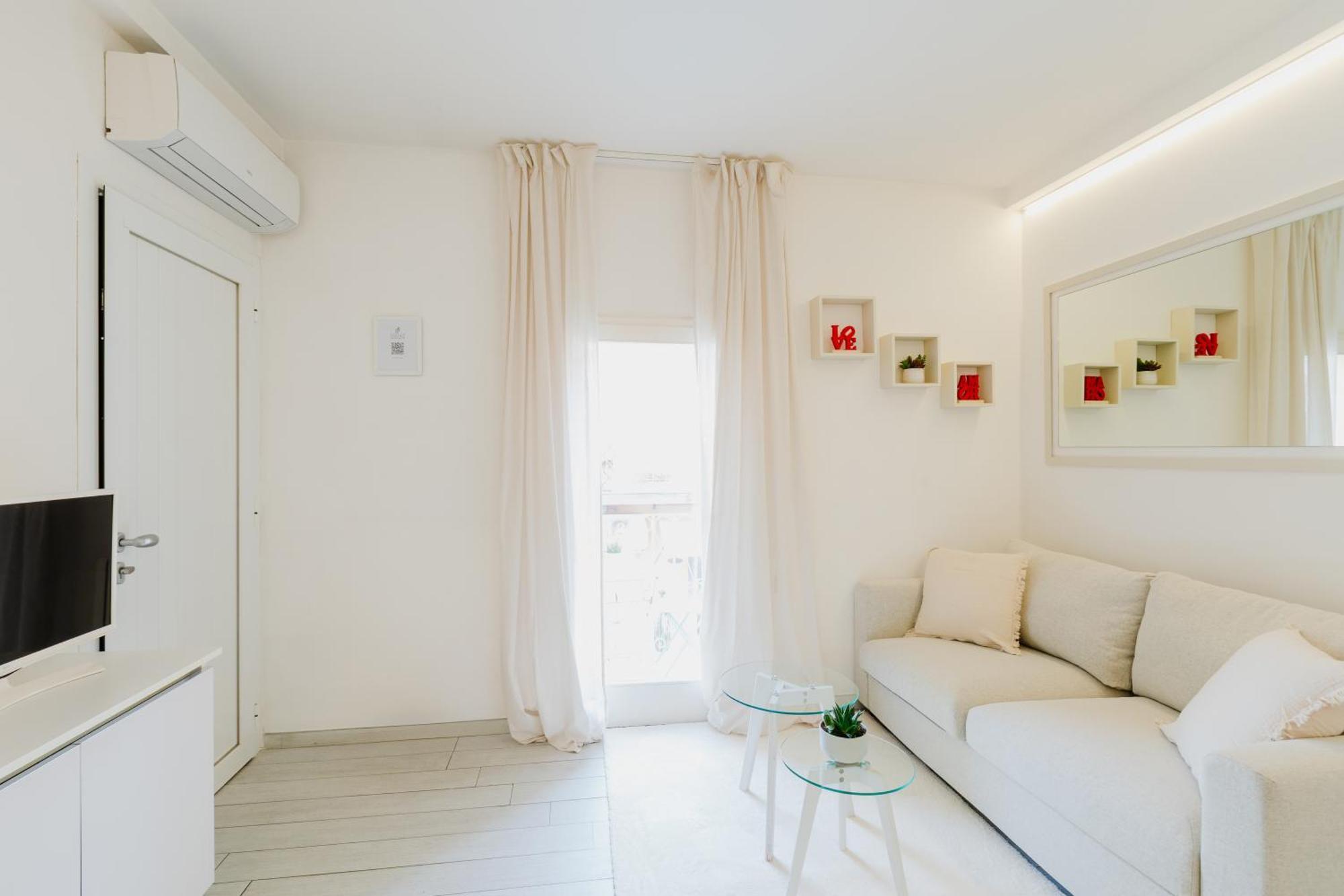 51 White Apartment